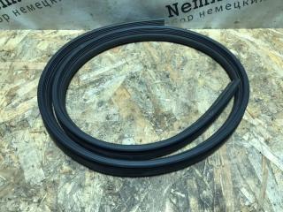 Запчасть уплотнение капота Mercedes Vito 2005