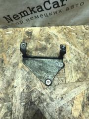 Кронштейн радиатора Mercedes Vito 2005