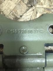 Петля двери передняя Mercedes w123 1985 контрактная Петля двери передняя Mercedes w123 1985