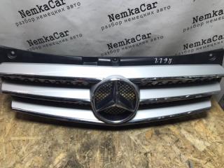 Решетка радиатора Mercedes Vito 2010