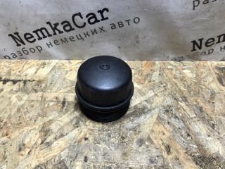 Крышка масляного фильтра Mercedes C-Class 2000 контрактная Крышка масляного фильтра Mercedes C-Class 2000