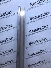 Направляющая сдвижной двери правый Mercedes Vito 2010