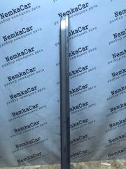 Запчасть направляющая сдвижной двери левый Mercedes Vito 2010