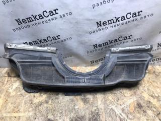 Жабо Mercedes W124 1989