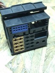 Запчасть разъем магнитолы Volkswagen Transporter T5 2008