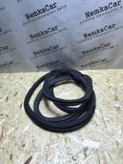 Уплотнитель двери передний Mercedes VIANO 2004