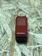 Запчасть кнопка аварийной сигнализации Mercedes W124 1993