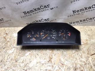 Щиток приборов Mercedes W124 1987