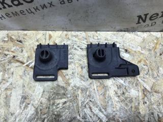 Кронштейн радиатора Mercedes W124 1987