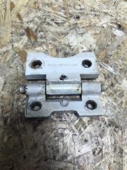 Петля двери передняя Mercedes w123 1983 контрактная Петля двери передняя Mercedes w123 1983