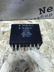 Реле поворотников Mercedes W124 1987
