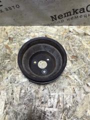 Шкив помпы Mercedes W124 1987