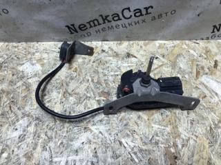 Мотор фароочистителя правый Mercedes S-Klass 1983