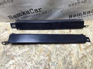 Ресничка фары Mercedes W124 1993