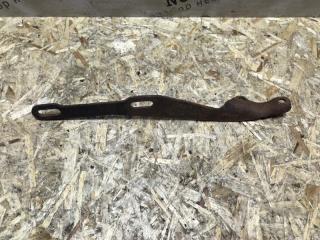 Кронштейн глушителя Mercedes w123 1985