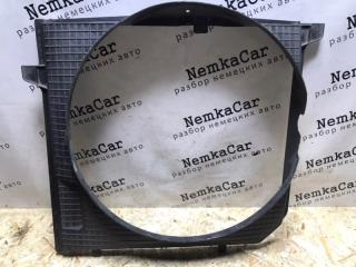 Диффузор радиатора Mercedes W124 1989