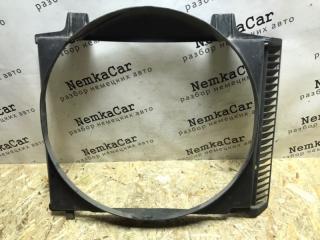 Диффузор радиатора Mercedes W126 1980