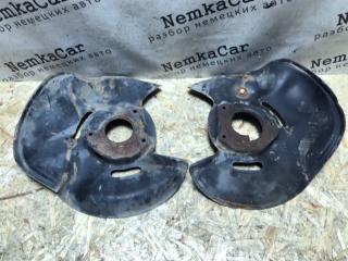 Пыльник тормозного диска передний Mercedes W124 1989