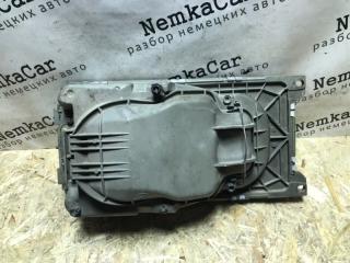 Стекло фары HELLA левое w123 1980 Седан 110.984 Стекло фары HELLA левое w123 1980 Седан 110.984