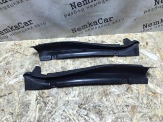 Водосток Mercedes W124 1989