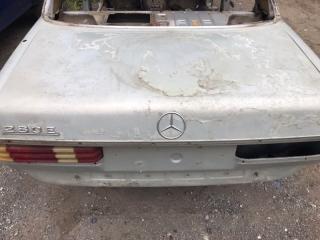 Крышка багажника Mercedes w123 1980