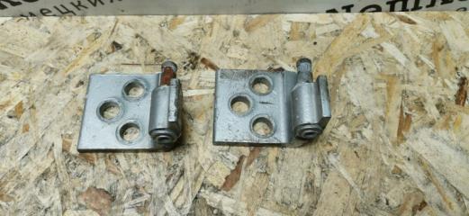 Петля двери передняя правая Mercedes Vito 2008 контрактная Петля двери передняя правая Mercedes Vito 2008