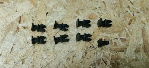 Фото запчасти клипса Mercedes S-Klass 2000 Б/У запчасть Запчасть клипса Mercedes S-Klass 2000