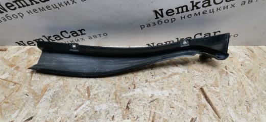 Водосток левый Mercedes W124 1993