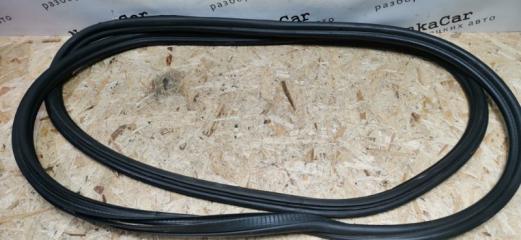 Уплотнитель двери передний левый Mercedes VIANO 2011