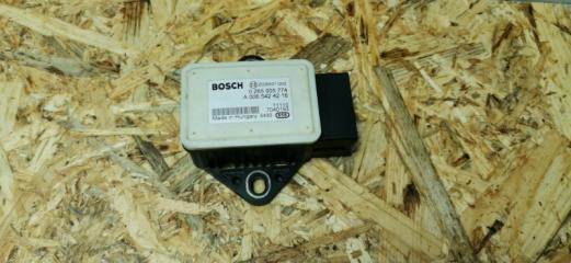 Запчасть датчик ускорения Mercedes VIANO 2011