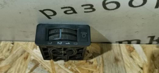 Кнопка корректора фар W124 1989 E260 M103.940