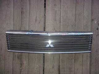 Решетка радиатора MITSUBISHI CHARIOT