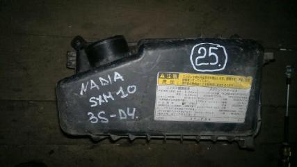 Корпус воздушного фильтра TOYOTA NADIA