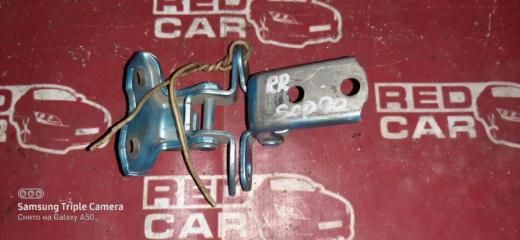 Петля двери задняя правая TOYOTA VITZ