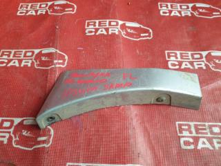 Накладка на крыло передняя левая TOYOTA IPSUM