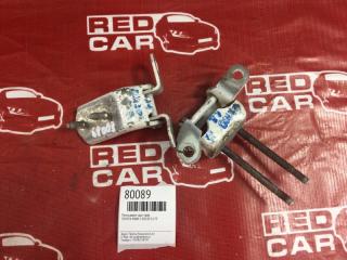 Петля двери задняя правая TOYOTA MARK II