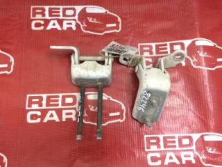 Петля двери задняя правая TOYOTA CRESTA