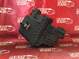 Корпус воздушного фильтра TOYOTA IST