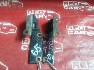 Петля капота NISSAN LAUREL контрактная Петля капота NISSAN LAUREL