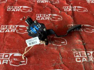 Педаль газа TOYOTA VITZ 2009