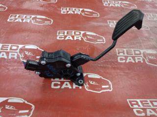 Педаль газа TOYOTA VITZ 2011