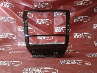 Центральная консоль TOYOTA CROWN MAJESTA 1998