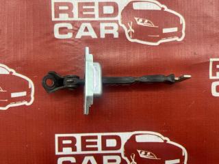 Доводчик двери передний левый TOYOTA VITZ 2008