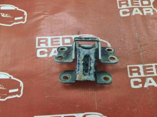 Петля двери передняя правая MITSUBISHI DELICA