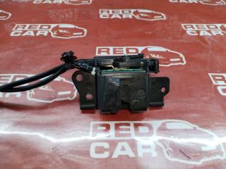 Замок двери багажника TOYOTA PRIUS