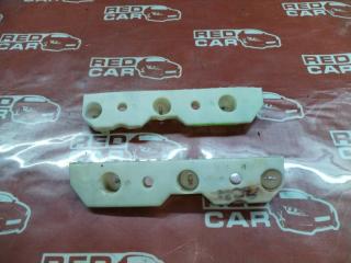 Запчасть крепление бампера переднее NISSAN SERENA