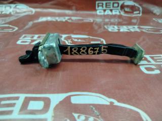 Доводчик двери передний правый NISSAN BLUEBIRD SYLPHY