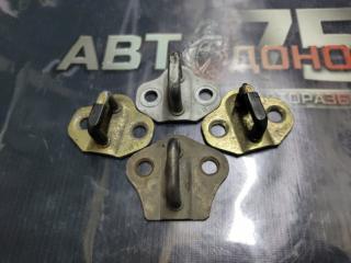 Петля замка двери NISSAN VANETTE