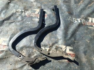 Петля крышки багажника задняя TOYOTA CHASER