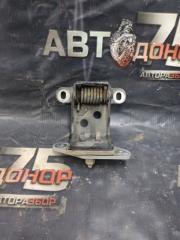 Петля крышки багажника задняя левая LAND ROVER RANGE ROVER